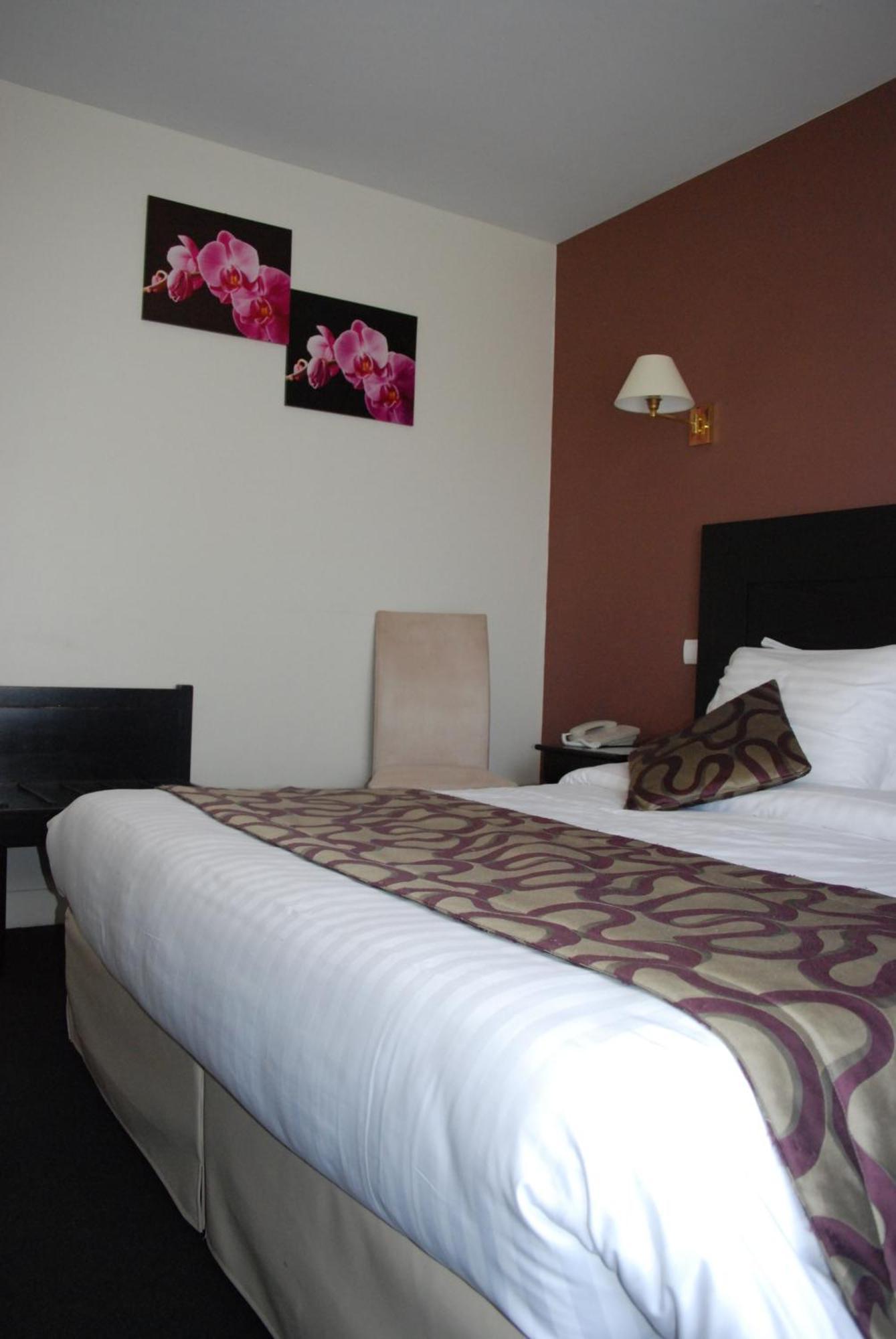 Hotel Ariane & Spa Понторсон Екстер'єр фото